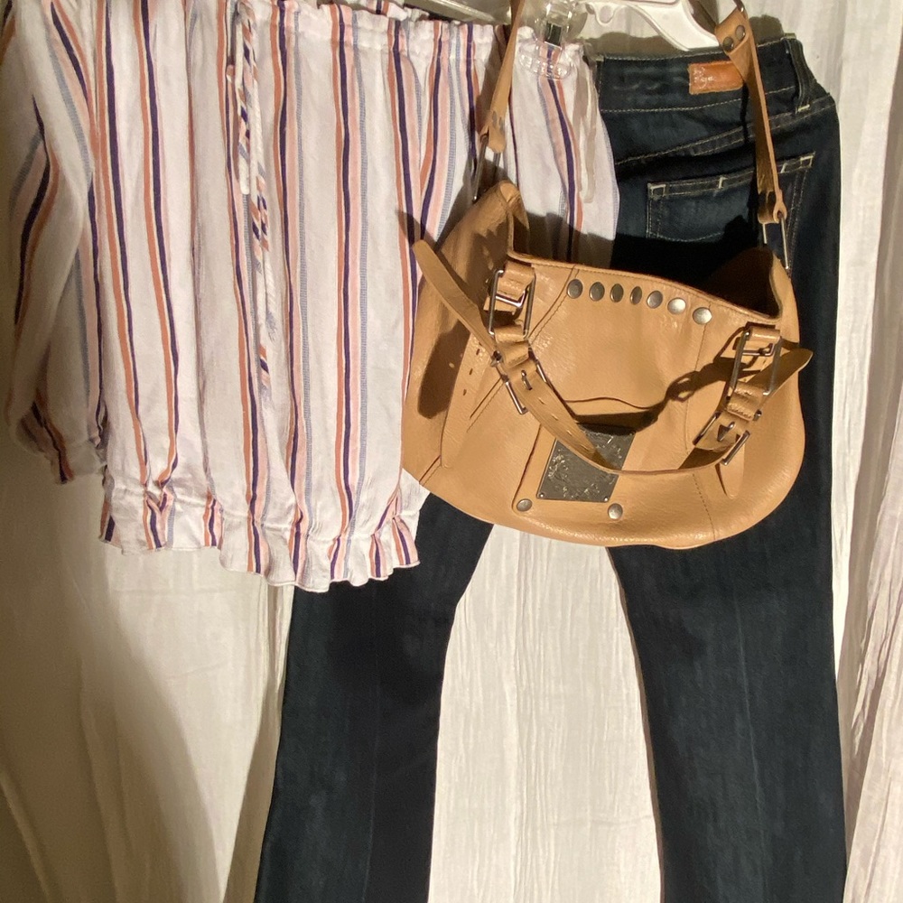 Off the Shoulder top - Picture 3 of 5